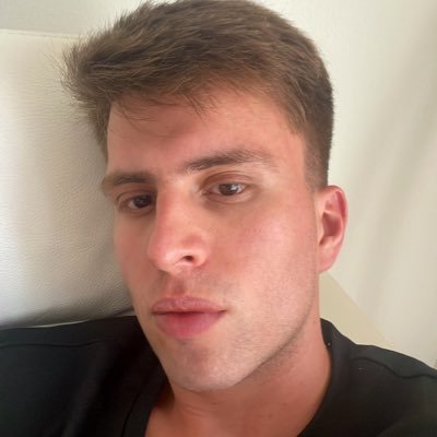 Brazilian 🇧🇷 | Part-time DJ 🎧 | Music lover 🎶 | Milo's dad 🐾 | Proud member of the neurodivergent community 🧠