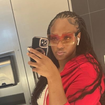 Forever Your world 🌎 Ma’Laneigh Janelle Symone 👼👣🧘🏾♀️🥰 If it doesn’t EVOLVE me it doesn’t INVOLVE me. ‼️ #LongLiveM3🕊 #IphoneForever 🕊