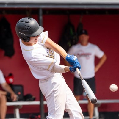 coxc083's profile picture. 5’11 | 150 | OF | P | 2026 |