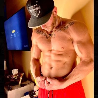 cashgodtroy's profile picture. Straight Cashgod | Backup - @officialbigtroy | Customs | Shows | Drains |