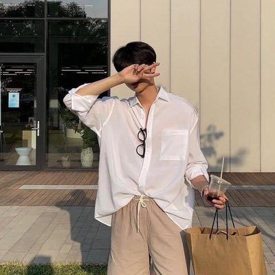 madeinblue16's profile picture. 