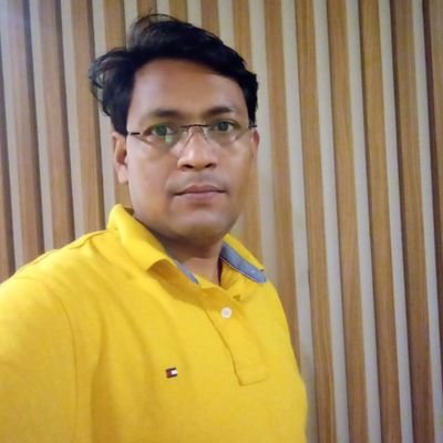 यू जमीन पर बैठकर क्यों आसमान देखता है,
पंखों को खोल जमाना सिर्फ उड़ान देखता है।