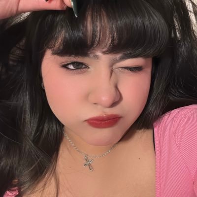 Jjulie_10's profile picture. 22//Crash Out