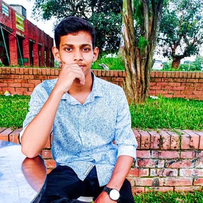 NafisAbiaz's profile picture. The mysterious shadow of the eye-catching colorful world✨

🎓Student of Jahangirnagar University 
Department of Pharmacy 💊