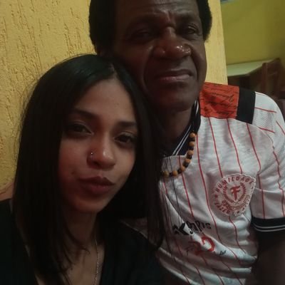 Eu simplesmente vivo, buscando respeitar o ser humano numa forma geral, assim como a mãe natureza quê é a nossa fonte de vida aos animais.