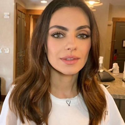 American actress. Born in Chernivtsi, Ukraine, and raised in Los Angeles, i began playing Jackie Burkhart on the Fox television series That '70s Show at age 15.