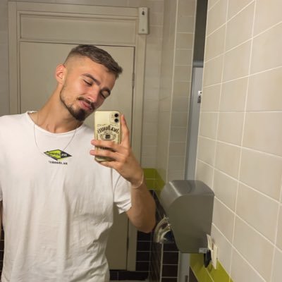 EminHilmii's profile picture. https://t.co/KJIm43XBhd