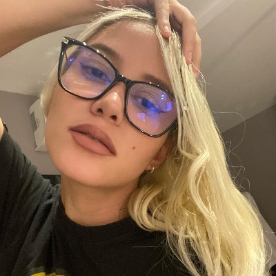 Believe in the power of resilience and positivity. Embrace life's challenges with a hopeful heart 💪🌟❤️ I'm friendly and loves anyone who loves me🥰💑👫