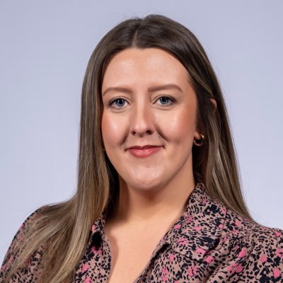 PhD Physics👩⚕️| Head of PGR @StrathRDP💡| Passionate about #scicomm & #womeninSTEM | Plants 🌱 & Dogs 🐾 |