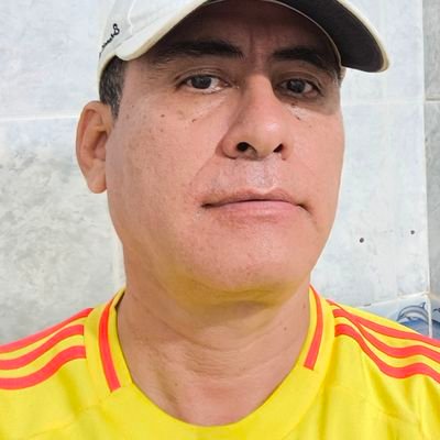 Admin. de Empresas, piscicultor, actualidad, tecnologia, politica, y toda la vida publica, ex-alcalde, ex-gobernaadorE, ex-sec gobierno dptal y Mpal CONSERVADOR