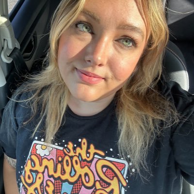 MackennaBradley's profile picture. 🌻stressed probably