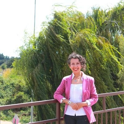 Vegana, naturalista y pagana. Activista por los derechos de las mujeres. Ex candidata a Consejera Constitucional. #FeministaHumanista #Araucanía