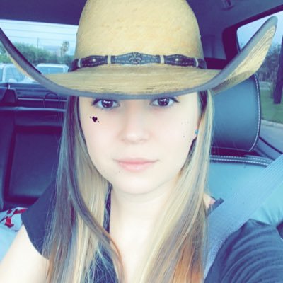 I'm not a regular mom, I'm a Chilis mom 🌶️