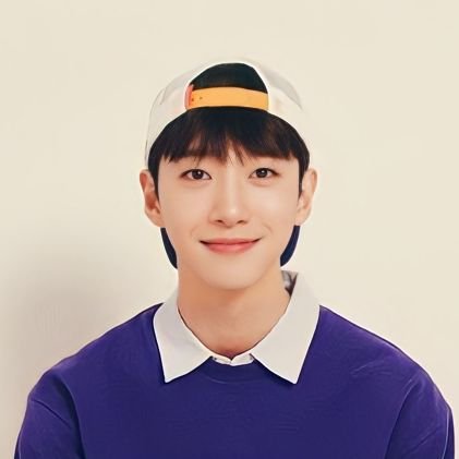 fasollarevolute's profile picture. INTP 🦁🦉