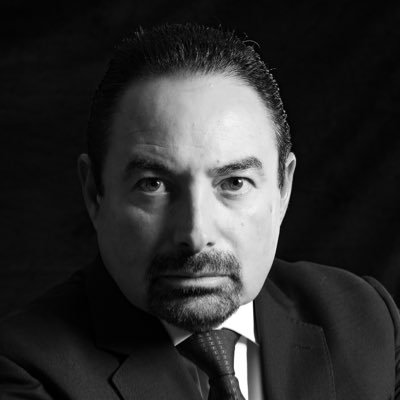 Académico y Abogado postulante especialista en Derecho Penal, lawfare y Derecho Víctimal