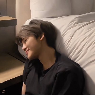 myns1xii's profile picture. ปวดหลังอยู่ทุกวัน