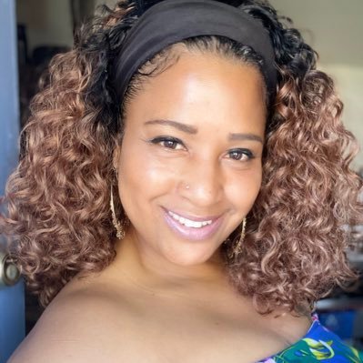Virgo♍️***Change Agent***SuperMom🙅***Entrepreneur💵***Positive Thinker🙏*** Motivator👏👏***🚫⌚4 BS