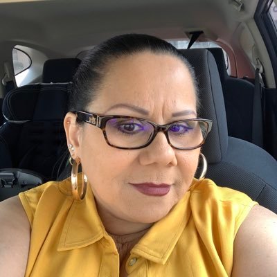 Debbieluna1965's profile picture. 