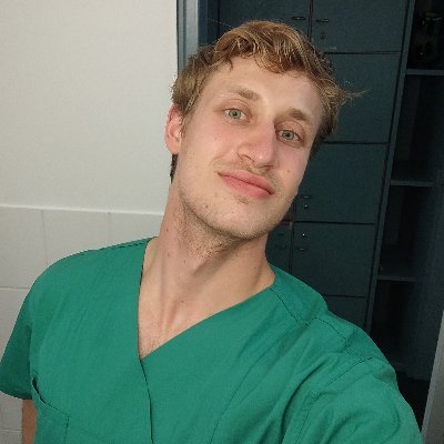 Medical doctor from Spain. Orthopaedics and trauma surgery, currently in Germany.