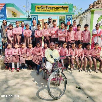 Vivek_sirG's profile picture. Work is worship......🙏🙏
आओ तो सही, जिंदगी जीना सिखा देंगे।❤️❤️