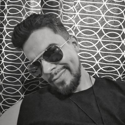 miguelaguinon's profile picture. No supe que escribir aquí... 🤔