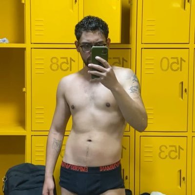 Maurofrader's profile picture. "yo te cielo" F.K