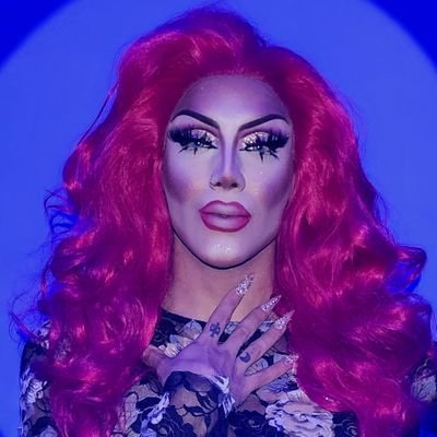 ✨️ Drag Queen, Maquillador, Actor, Balarín, Patinador y Creador de contenido Argentino ✨️
📍🇦🇷(ARG), CABA
📈 TIKTOK 930K
📈 INSTAGRAM 187K
🗃 MIS REDES ⬇️