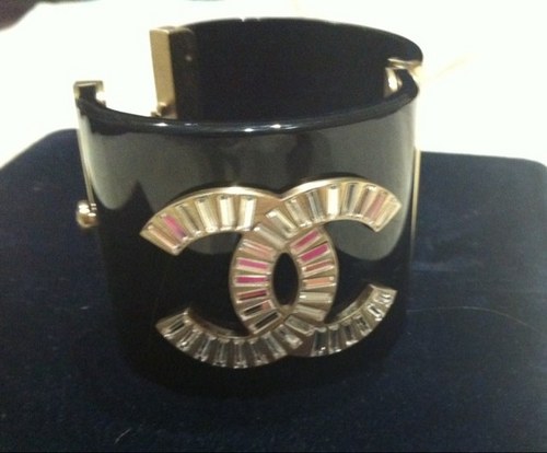 PandoraChanel's profile picture. god daughter of Coco/Strongbow/Amex - sister to Buffy and Hecate - and she works in film and fashion -