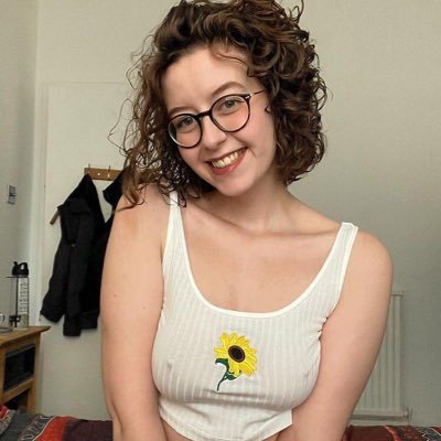 linda_lewi25101's profile picture. 