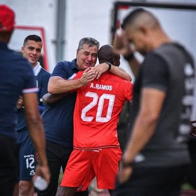 Químico farmacéutico💊América de Cali 👹 ⚽A mi hijo le quiero poner Falcao. Futbolero desde que era cría. Adriancho te quiero muchísimo ❤️