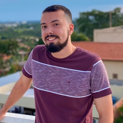 Faço piadas autodepreciativas e reclamo o tempo todo da vida, grande parte por causa do @SantosFC