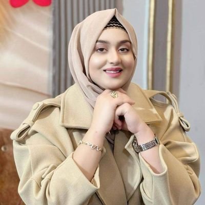 چیرته د مستي ځوانۍ مسته خنــــــدا 😊
چیرته د مات زړګې دا غلې مســـــــــکا😔
