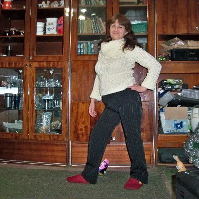 svetlichna48102's profile picture. 