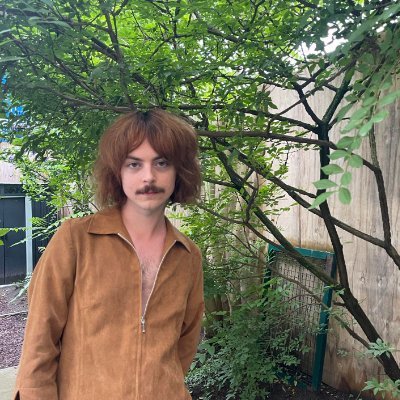 literature masters student @ freie uni, berlin / poet / musicmaker