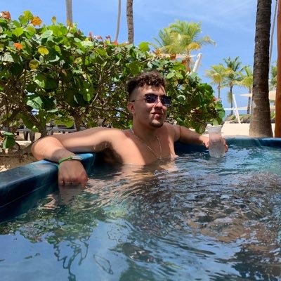 Variety Kick & Twitch Streamer 🇩🇴
Business: OMReyesTV@gmail.com