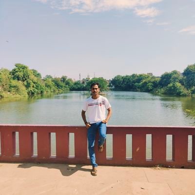 “खुद पर यक़ीन होना चाहिए, सहारे ही तो इंसान को बेसहारा करते हैं”