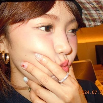 nsprtn_bini's profile picture. risking is better than regretting