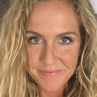 ElbogenTiffany's profile picture. 