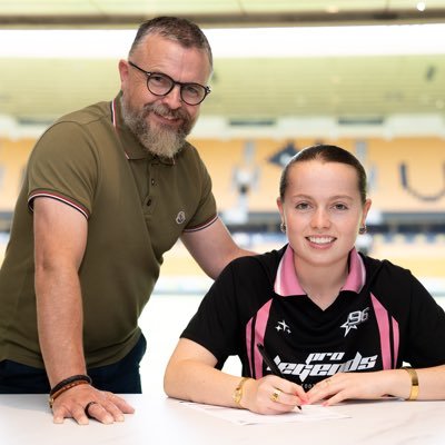 abiloydon's profile picture. @wolveswomen all enquires: @wearedefy_