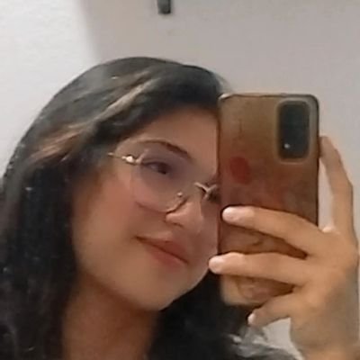 SarahMendo98749's profile picture. 