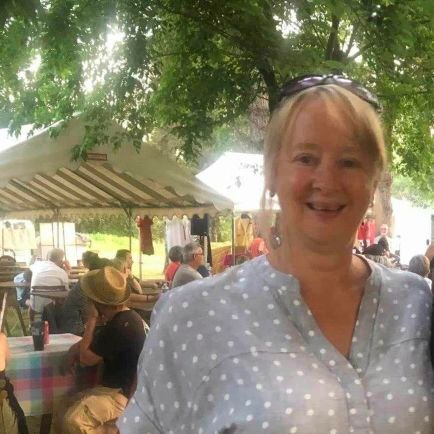 Lifelong learner, reader, researcher, foodie, music, wildlife, nature & pet lover & student of rewilding. Creating a secret nature haven at @ruralretreatfr