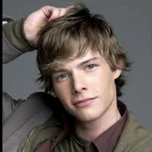 EthanInNY's profile picture. I steal Kurt's food.