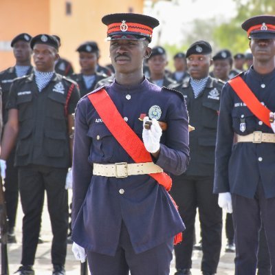 A young police officer who is certified in drill course... 🙌🙌🙌