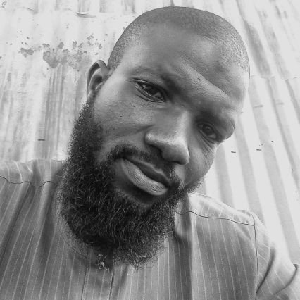 Vandeeya531's profile picture. Don’t depend too much on anyone in this world. Even your shadow leaves you when you are in darkness.