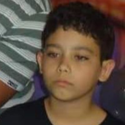 Sou referência pros menor, vivência é com os camarada, conceito na minha área, ainda sou rei na sua quebrada.