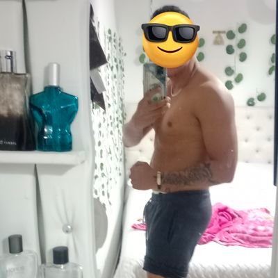 soy un chico single y corneador para esas mujeres casadas de mente abierta hotwifes y cuckol vivo en soledad mi WhatsApp 3157587401