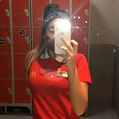 Olá Rainha, meu nome é Anna Roberts, sou dos Estados Unidos da América