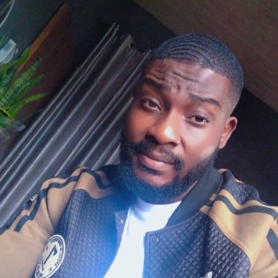 straight_wins's profile picture. 🧩🧩🧩🧩
