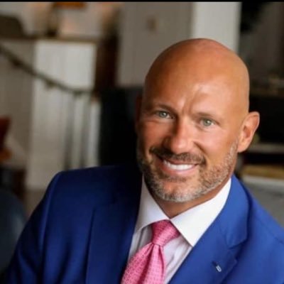 Founder I CEO @BradleyWealth. My passion is to inspire others to achieve their greatest Return On Life (ROL) DM with your questions!
