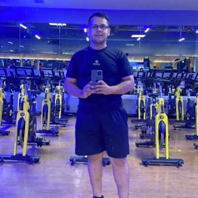 charlysurmay's profile picture. 